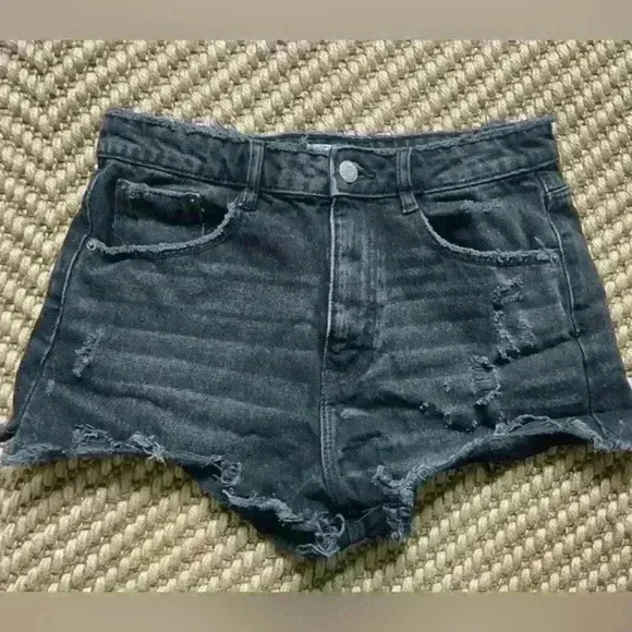 Zara Authentic Denim by TRF Women's Denim Jean Shorts Black Size 6 Distressed - Picture 3 of 8